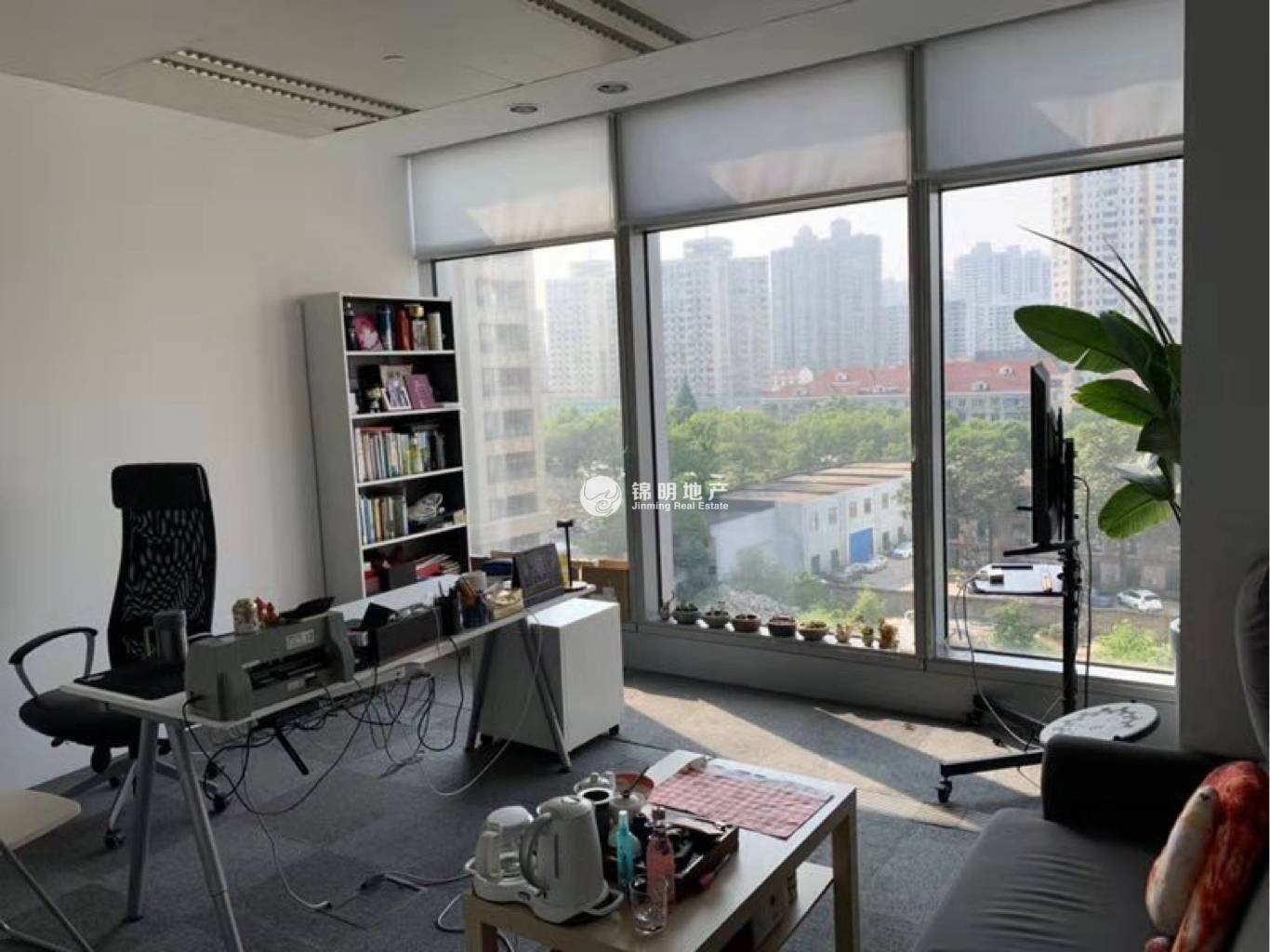 世博滨江绿地海外滩159平米写字楼出租